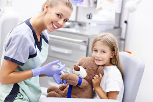 premiere-visite-chez-le-dentiste-a-quel-age-dentiste-roissy-en-brie